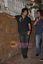 at Shahrukh Khan hosts bash for Kolkatta Knight Riders in Mannat on 16th May 2011 (125).JPG
